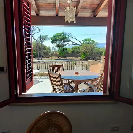 A 250m Dal Mare Apartment *